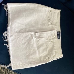 Denim-white mini skirt. Gap. Worn twice. 26 regular